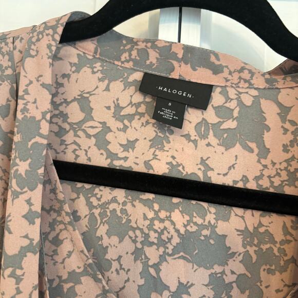 Halogen Pink And Gray Floral Blouse Size Small - Picture 7 of 8